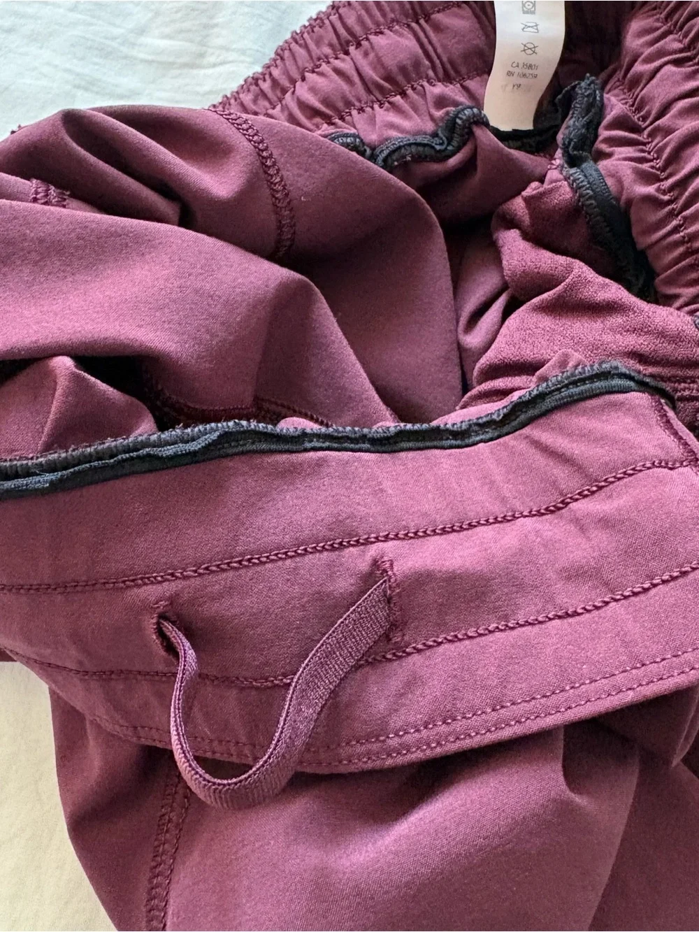 Lululemon Hotty Hot Size 4 Tall 4